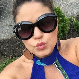 Meet your Posher, Karina